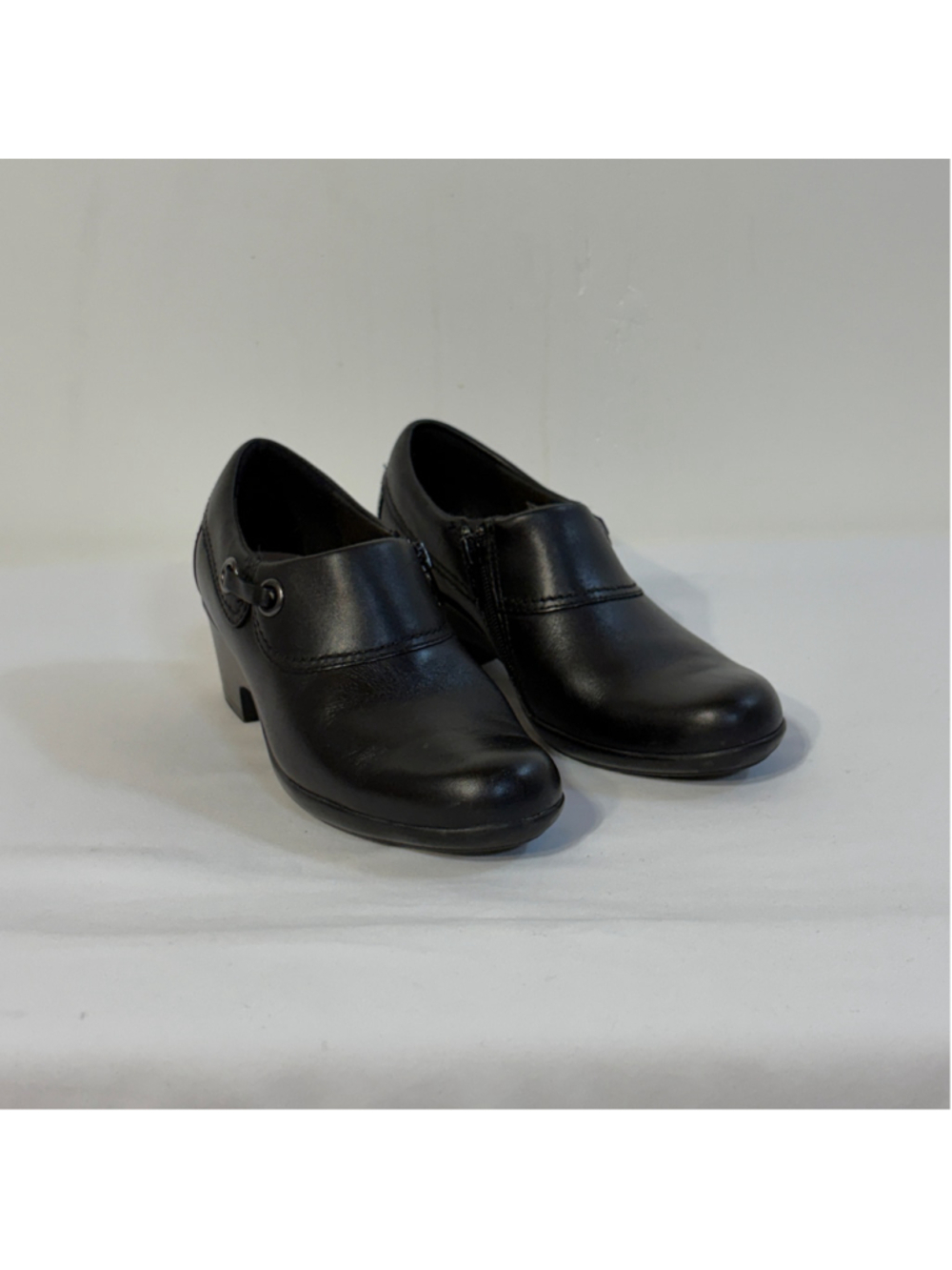 Clarks Black Ankle Booties Women's Size 7 Leather Genette Danby Mules